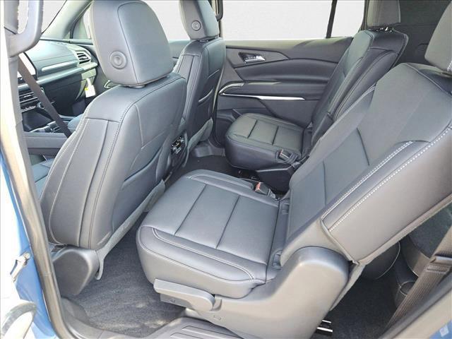 Photo of 2025 Lakeshore Blue Metallic Chevrolet Traverse