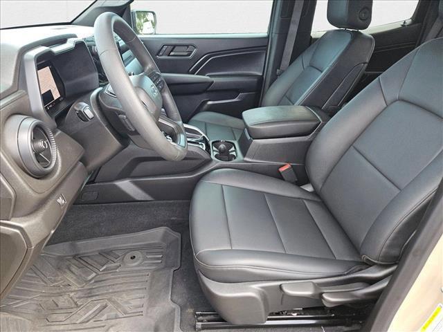 Photo of 2024 Sand Dune Metallic Chevrolet Colorado