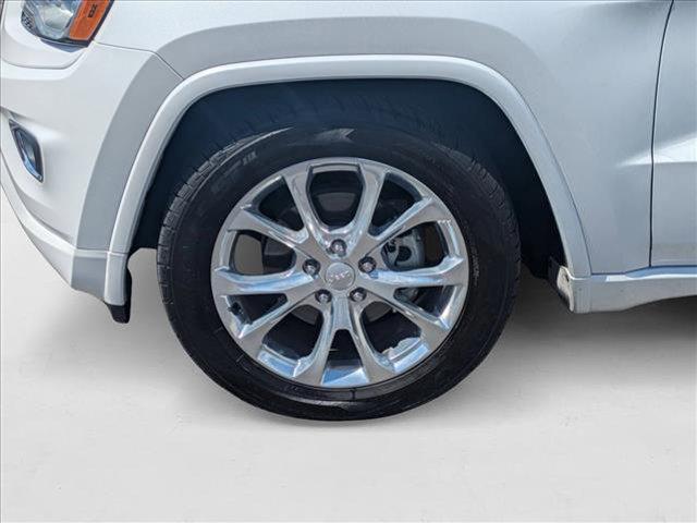 Photo of 2016 Ivory 3-Coat Jeep Grand Cherokee