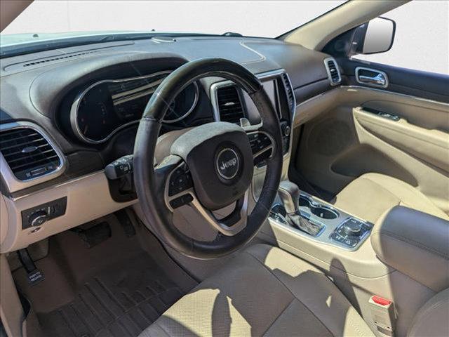 Photo of 2016 Ivory 3-Coat Jeep Grand Cherokee