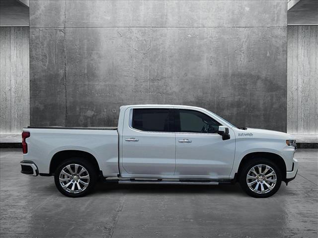 Photo of 2021 Iridescent Pearl Tricoat Chevrolet Silverado 1500
