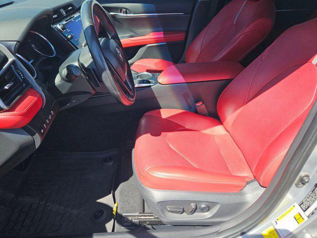 Photo of 2020 Celestial Silver/Midnight Black Metallic Toyota Camry