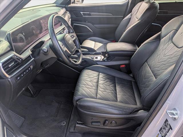 Photo of 2024 Wolf Gray Kia Telluride