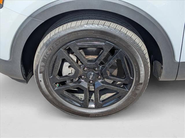Photo of 2024 Wolf Gray Kia Telluride