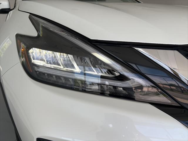 Photo of 2023 Pearl White Tricoat Nissan Murano