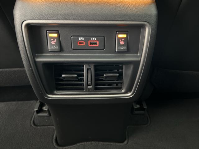 Photo of 2023 Pearl White Tricoat Nissan Murano