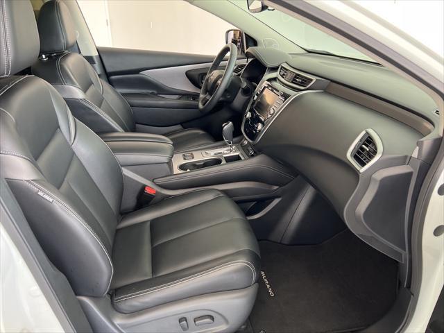 Photo of 2023 Pearl White Tricoat Nissan Murano