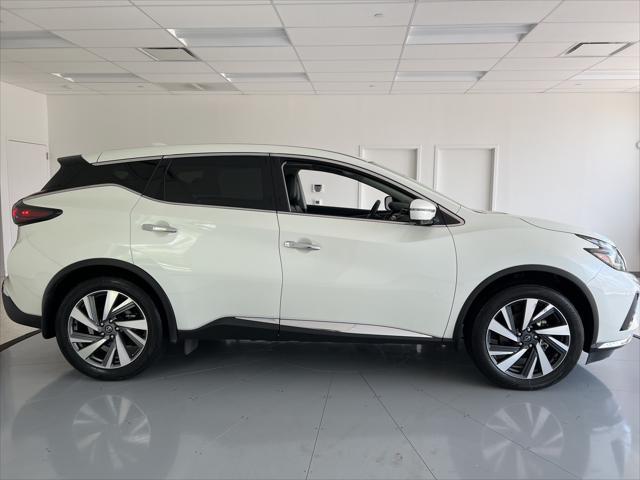 Photo of 2023 Pearl White Tricoat Nissan Murano