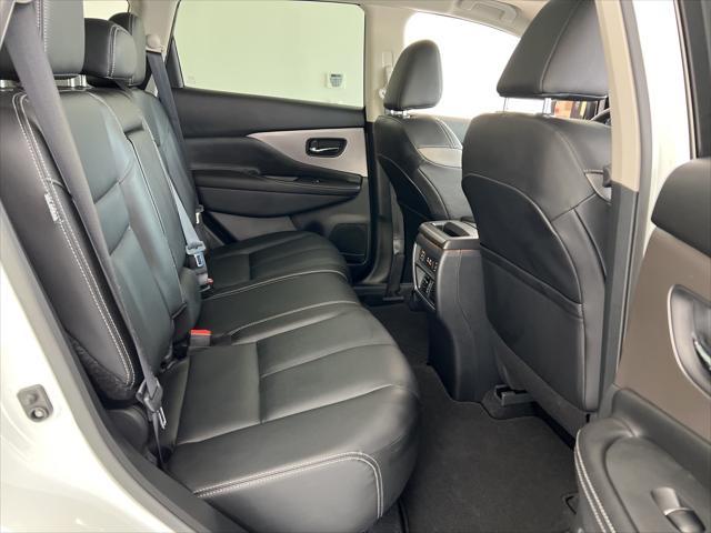 Photo of 2023 Pearl White Tricoat Nissan Murano