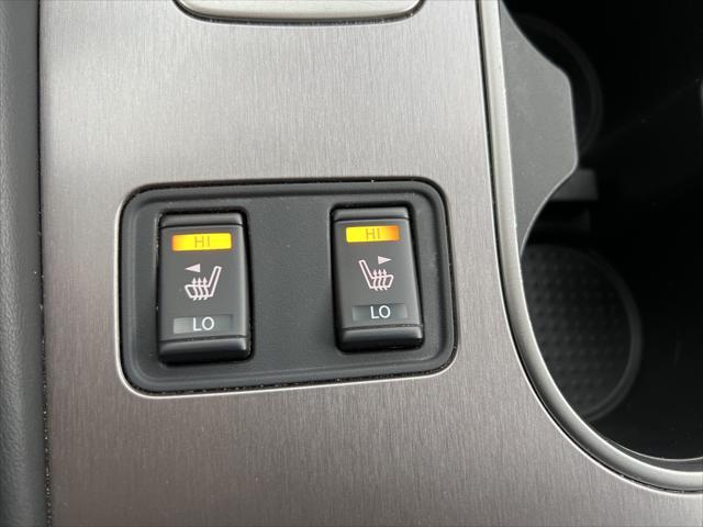 Photo of 2023 Pearl White Tricoat Nissan Murano