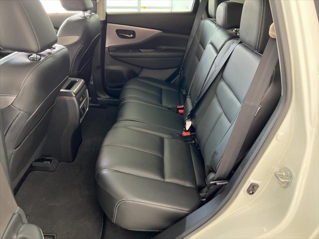 Photo of 2023 Pearl White Tricoat Nissan Murano