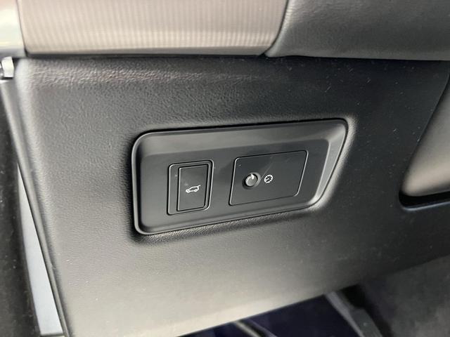 Photo of 2019 Black Land Rover Range Rover Sport