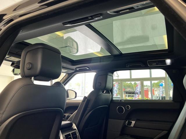 Photo of 2019 Black Land Rover Range Rover Sport