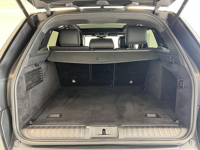 Photo of 2019 Black Land Rover Range Rover Sport