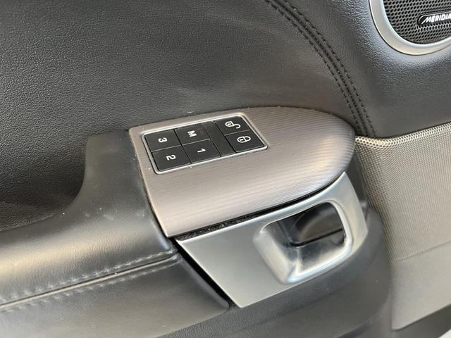 Photo of 2019 Black Land Rover Range Rover Sport