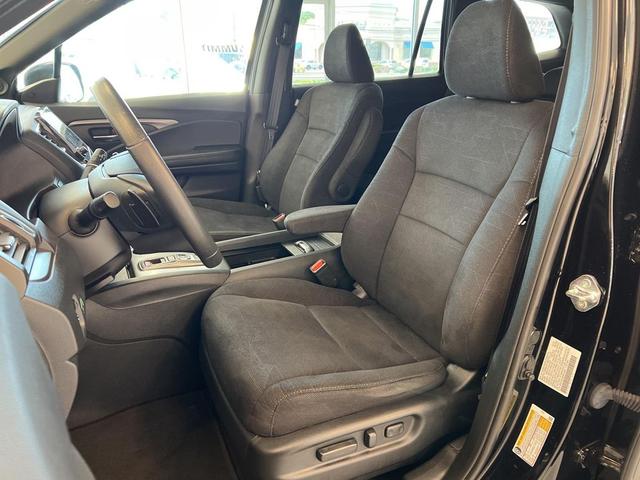 Photo of 2022 Crystal Black Pearl Honda Pilot