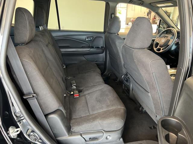 Photo of 2022 Crystal Black Pearl Honda Pilot
