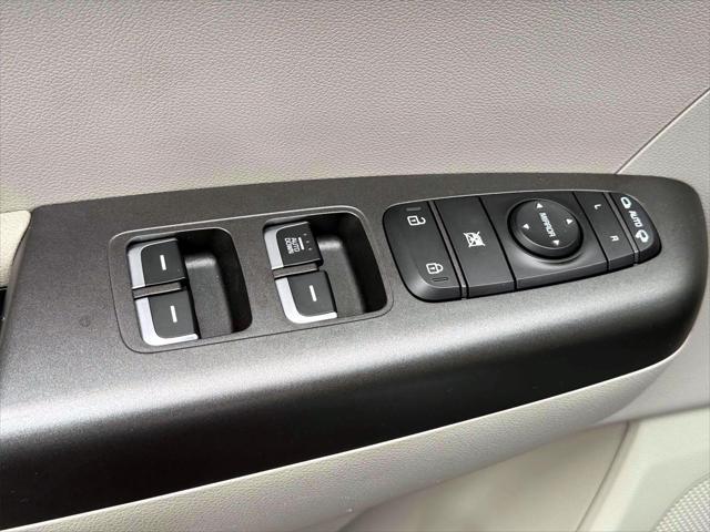 Photo of 2022 Sparkling Silver Kia Sportage