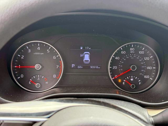 Photo of 2022 Sparkling Silver Kia Sportage