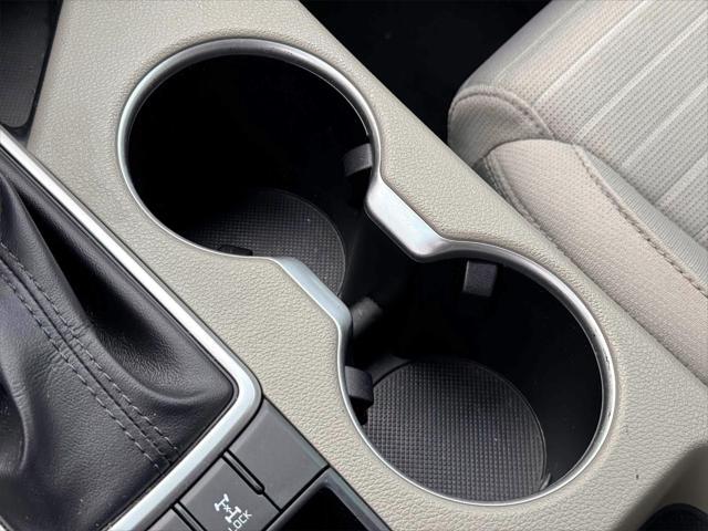 Photo of 2022 Sparkling Silver Kia Sportage