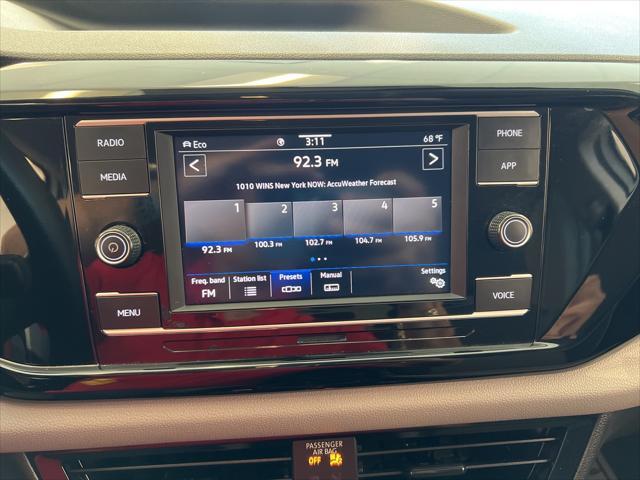 Photo of 2022 Platinum Gray Metallic Volkswagen Taos