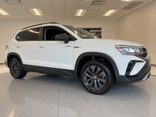 Photo of 2022 Platinum Gray Metallic Volkswagen Taos