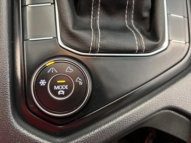 Photo of 2022 Platinum Gray Metallic Volkswagen Taos