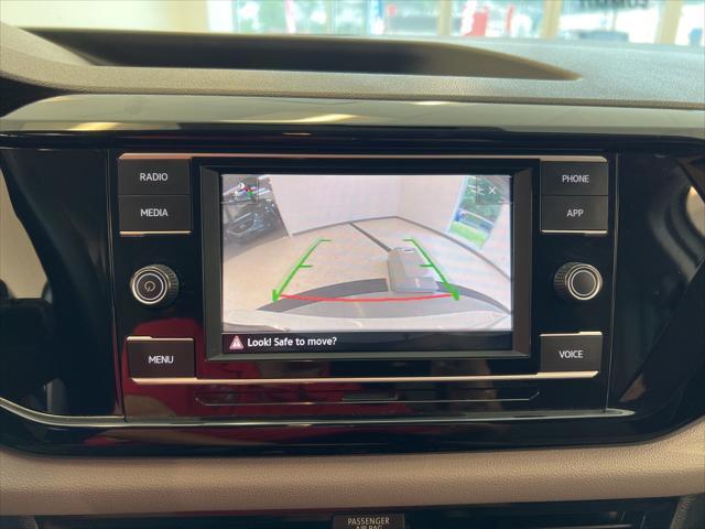 Photo of 2022 Platinum Gray Metallic Volkswagen Taos