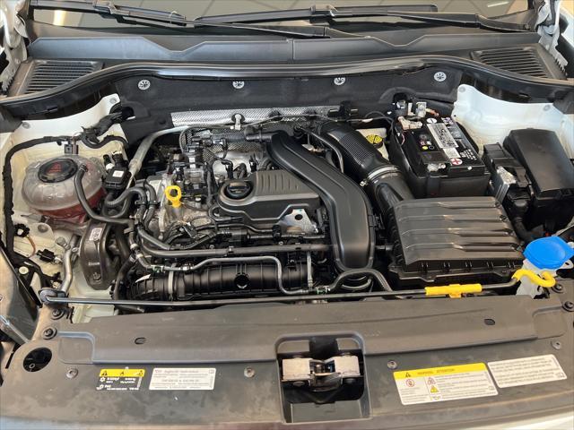 Photo of 2022 Platinum Gray Metallic Volkswagen Taos