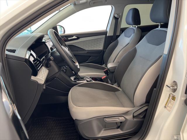 Photo of 2022 Platinum Gray Metallic Volkswagen Taos