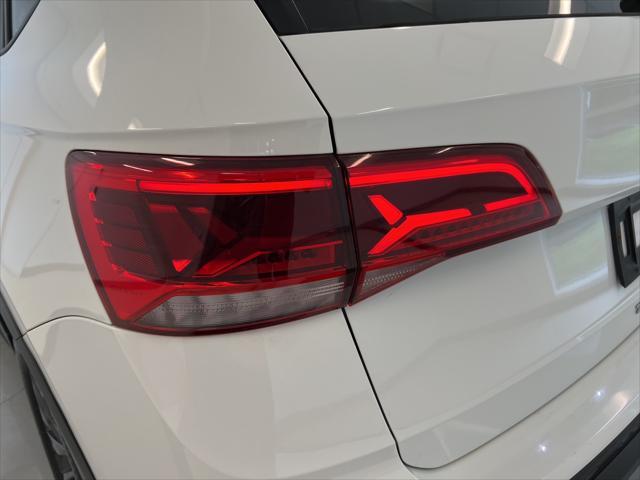Photo of 2022 Platinum Gray Metallic Volkswagen Taos