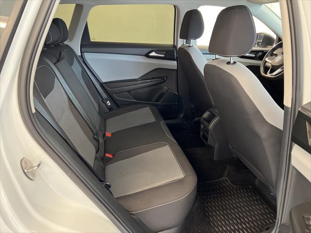 Photo of 2022 Platinum Gray Metallic Volkswagen Taos