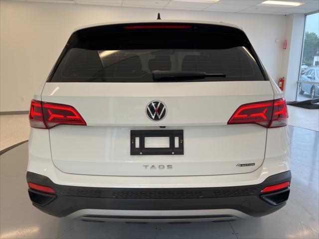 Photo of 2022 Platinum Gray Metallic Volkswagen Taos
