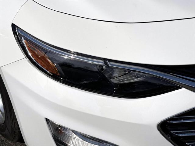 Photo of 2022 Summit White Chevrolet Malibu