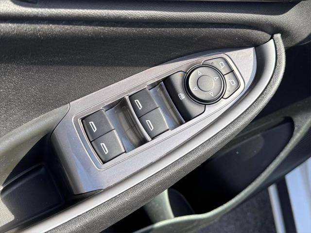 Photo of 2022 Summit White Chevrolet Malibu
