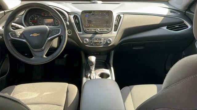 Photo of 2022 Summit White Chevrolet Malibu