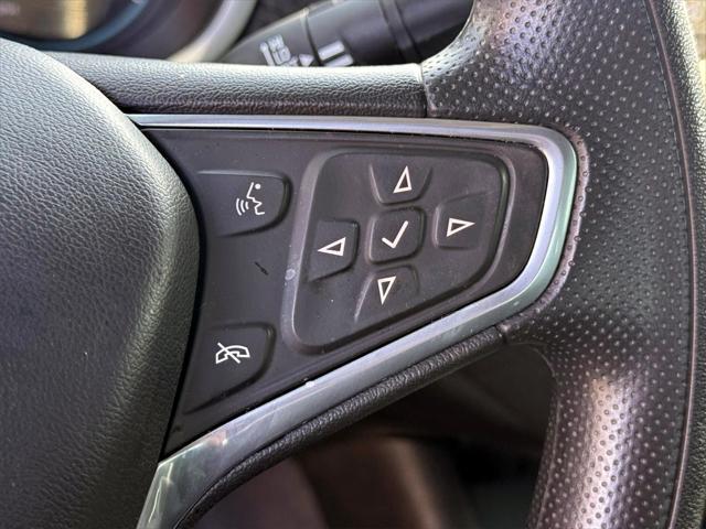Photo of 2022 Summit White Chevrolet Malibu