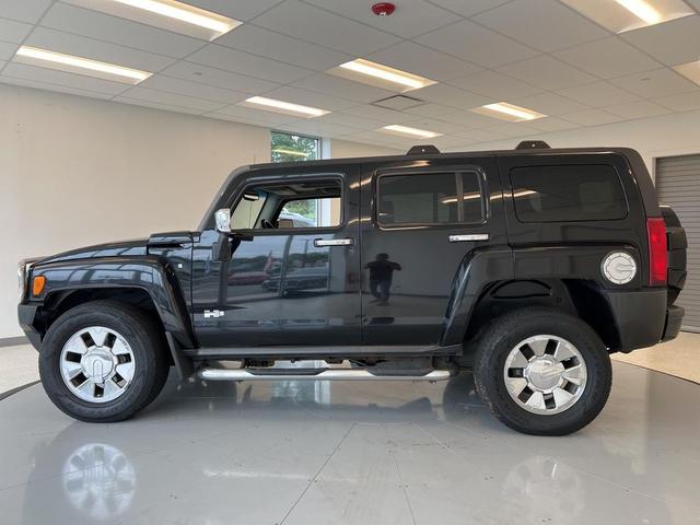 Photo of 2007 Black Hummer H3