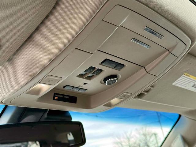 Photo of 2019 Summit White Chevrolet Tahoe