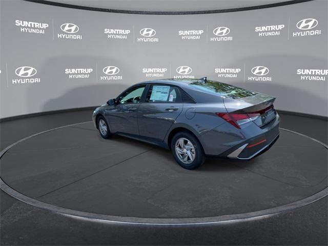 Photo of 2025 Gray Hyundai ELANTRA