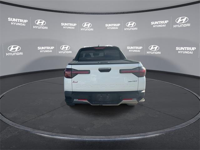 Photo of 2022 Ice White Hyundai SANTA CRUZ