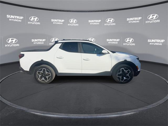 Photo of 2022 Ice White Hyundai SANTA CRUZ