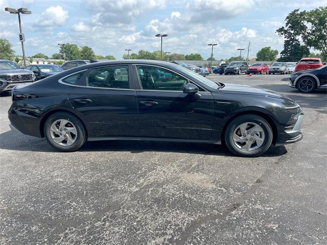 Photo of 2025 Abyss Black Hyundai SONATA