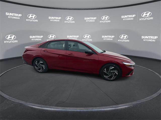 Photo of 2025 Ultimate Red Hyundai ELANTRA