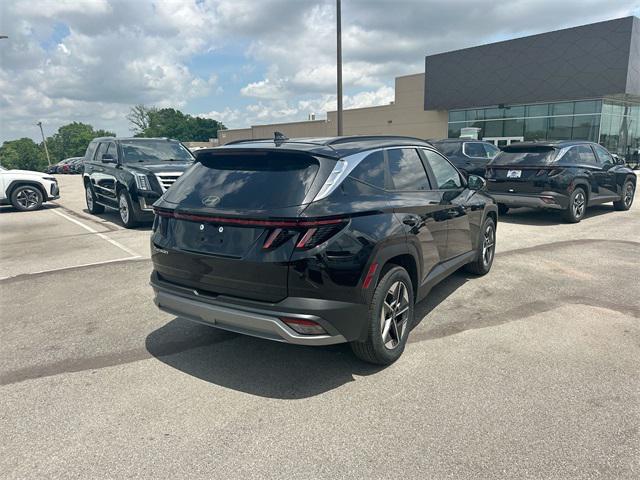 Photo of 2025 Phantom Black Hyundai TUCSON