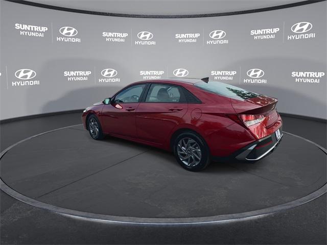Photo of 2024 Ultimate Red Hyundai ELANTRA