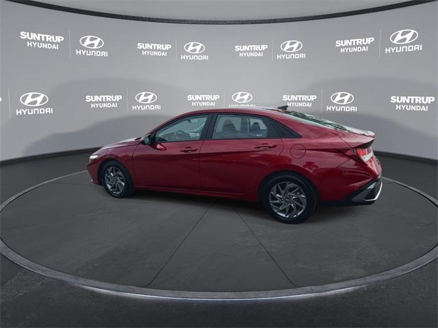 Photo of 2024 Ultimate Red Hyundai ELANTRA