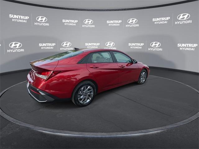 Photo of 2024 Ultimate Red Hyundai ELANTRA