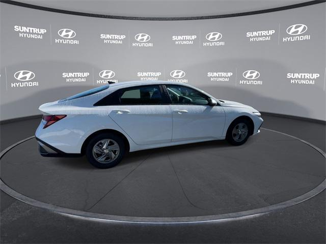 Photo of 2025 Serenity White Hyundai ELANTRA