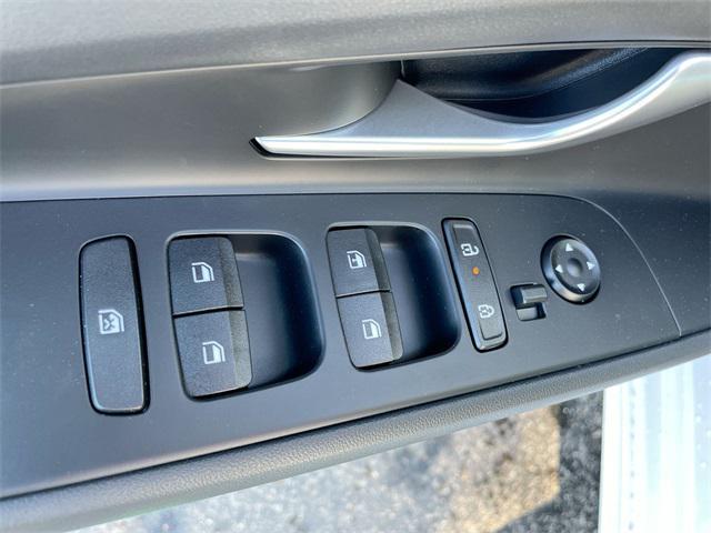 Photo of 2025 Serenity White Hyundai ELANTRA